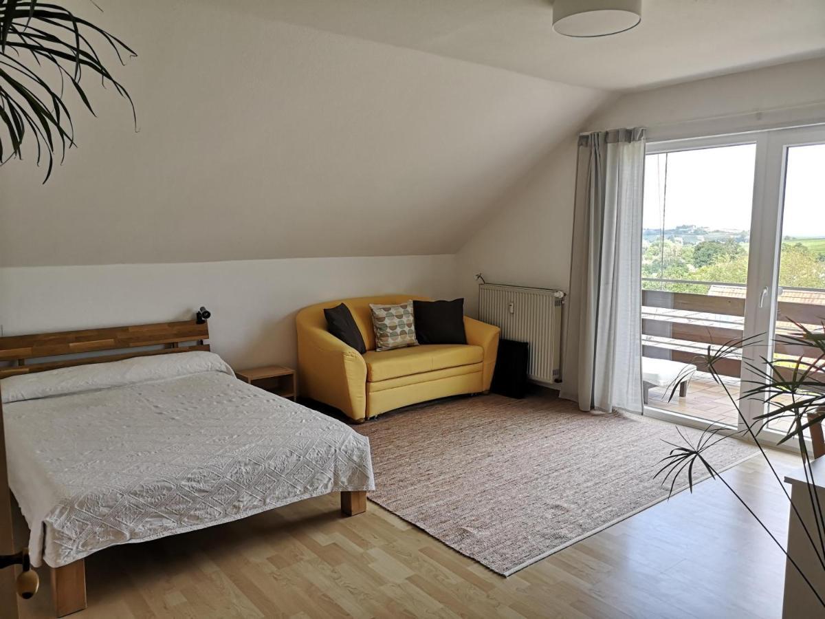 Ferienwohnung "Weinbergblick" Im Winzerdorf Leinsweiler Exterior foto